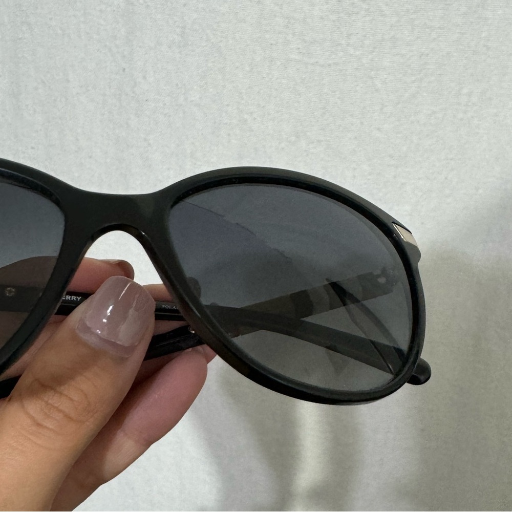 Burberry Polarized Sunglasses - Picture 6 of 8